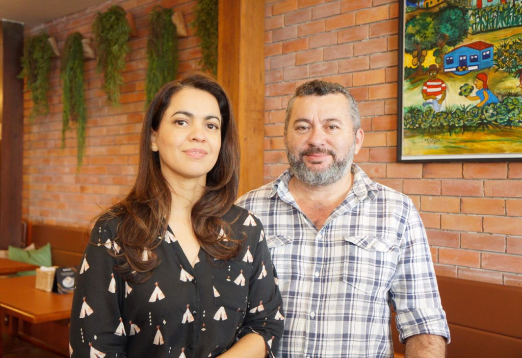 Lúcio e Silvana Lucena são os proprietários do restaurante Vó Zefinha