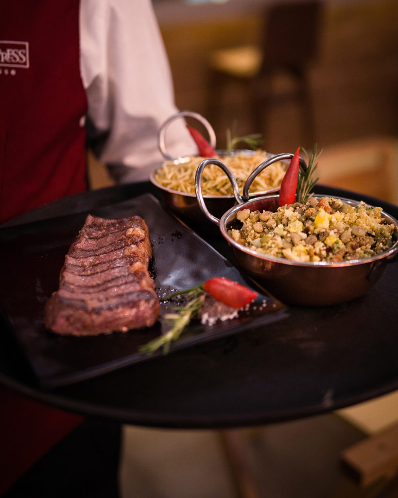 restaurante especializado em carnes preparadas na parrilla