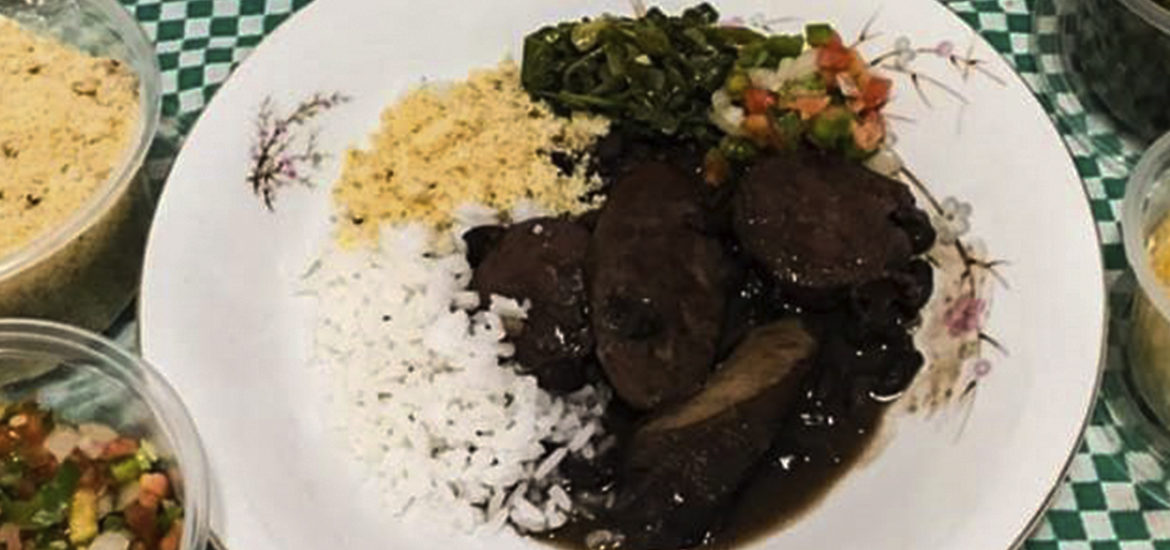 Feijoada completa da melhor qualidade