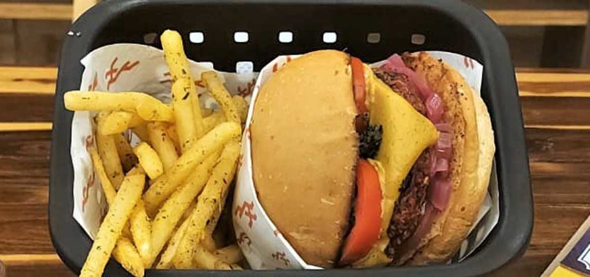 Amanita Burger Bar mostra que um hambúrguer vegano pode ser gostoso e saudável