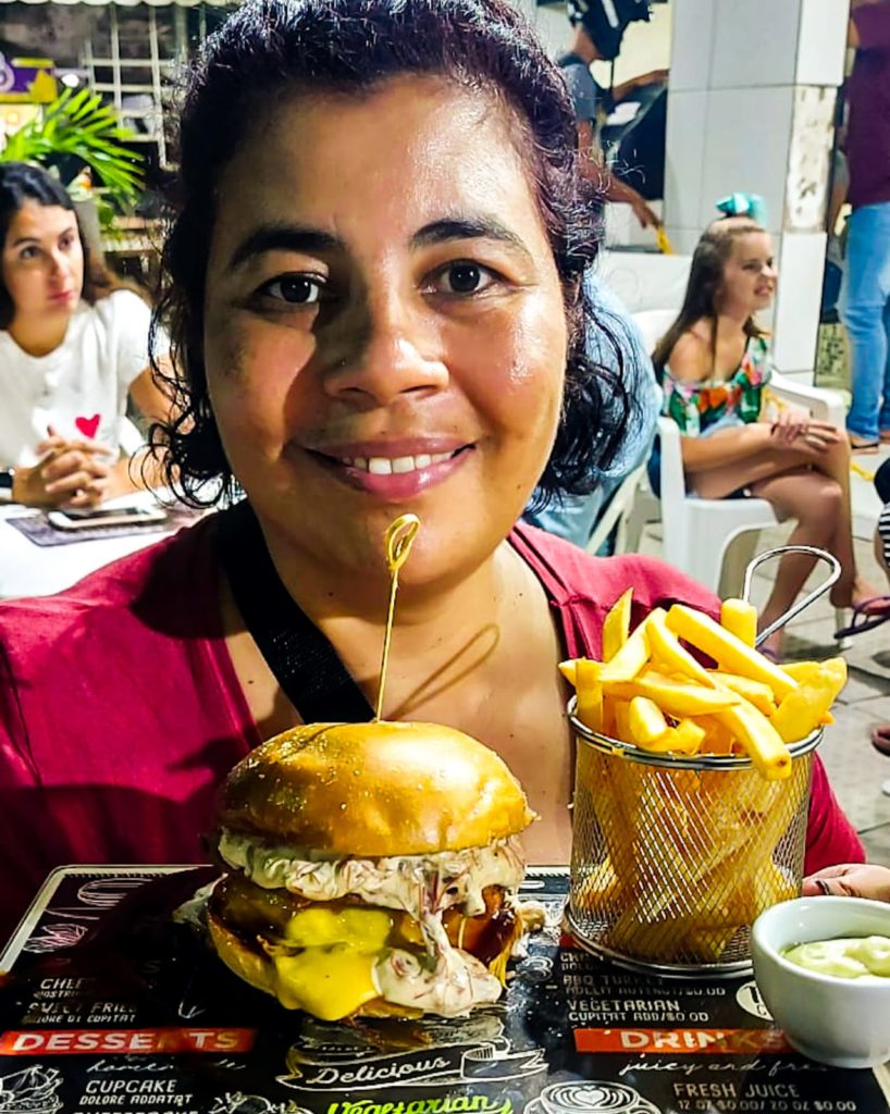 Ivelise degustou o Black OX Burguer Blend bovino 