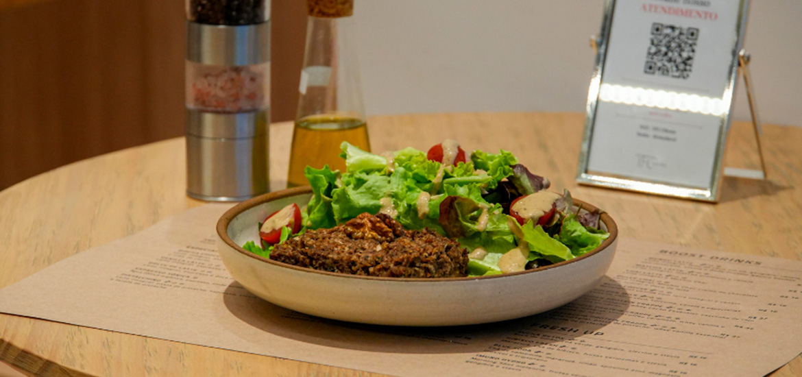 TFC aquece o inverno de forma saudável com café, brunch e suco verde