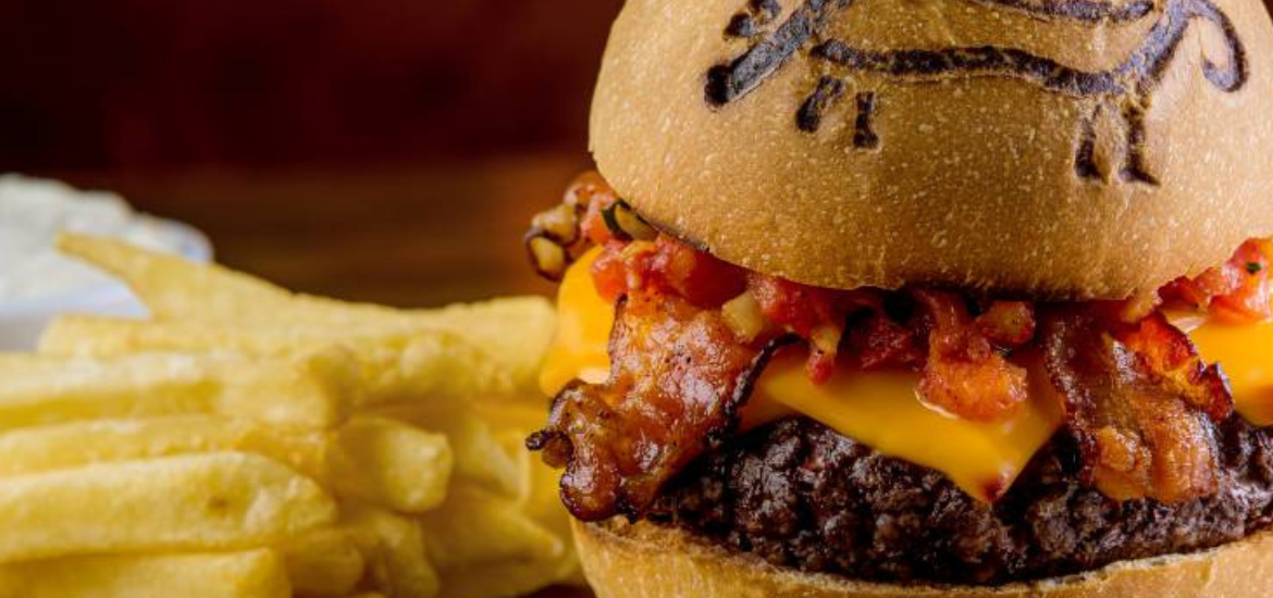 Hambúrgueres de parrilla: a elegância do fogo no Pobre Juan