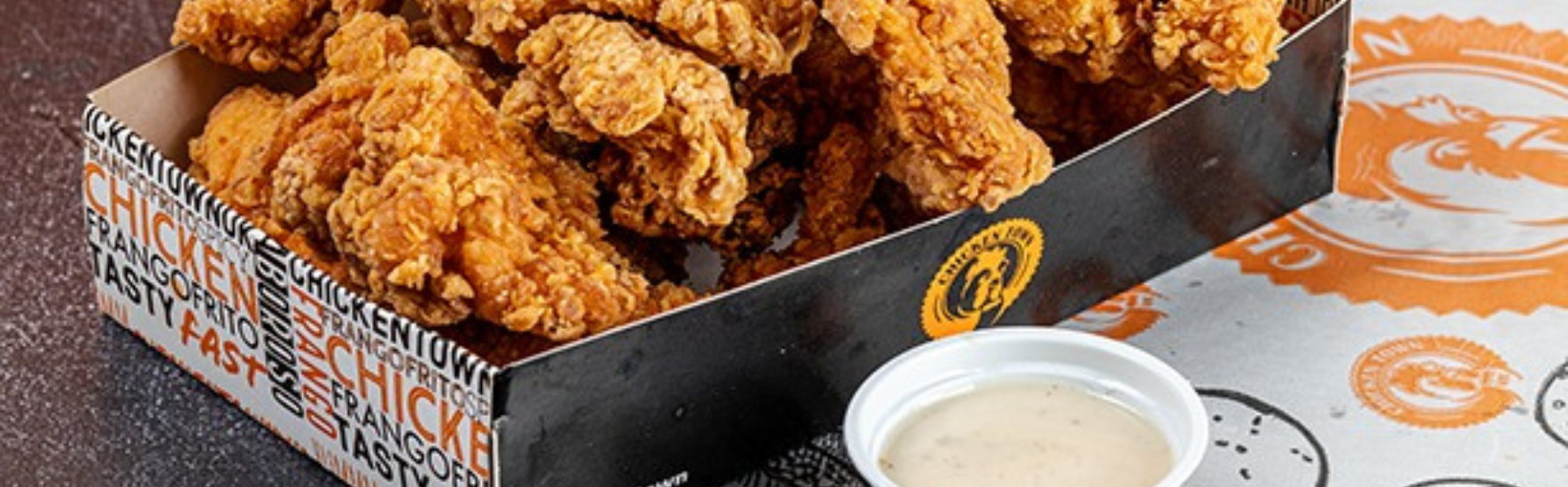 Chicken Town inaugura primeira loja no litoral nordestino, em Tamandaré